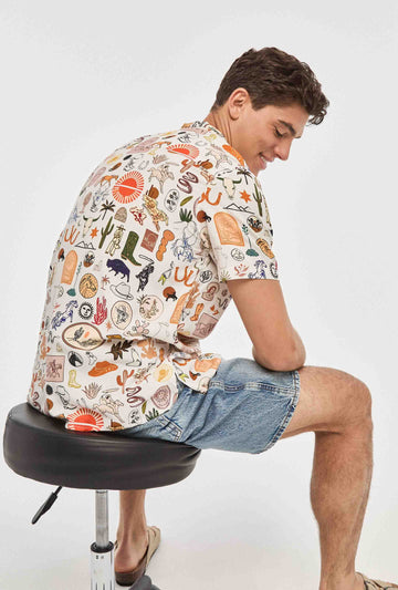 Camisa hawaiana blanca de cow boy