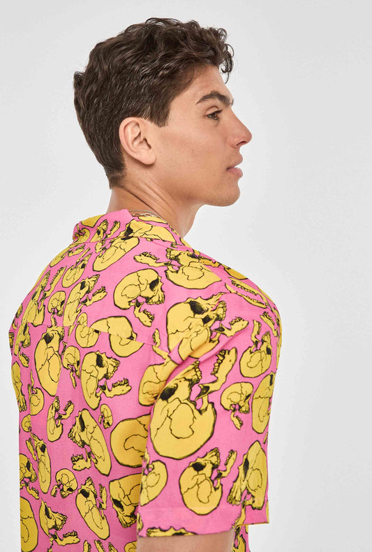 Camisa hawaiana rosa con calavera de comic