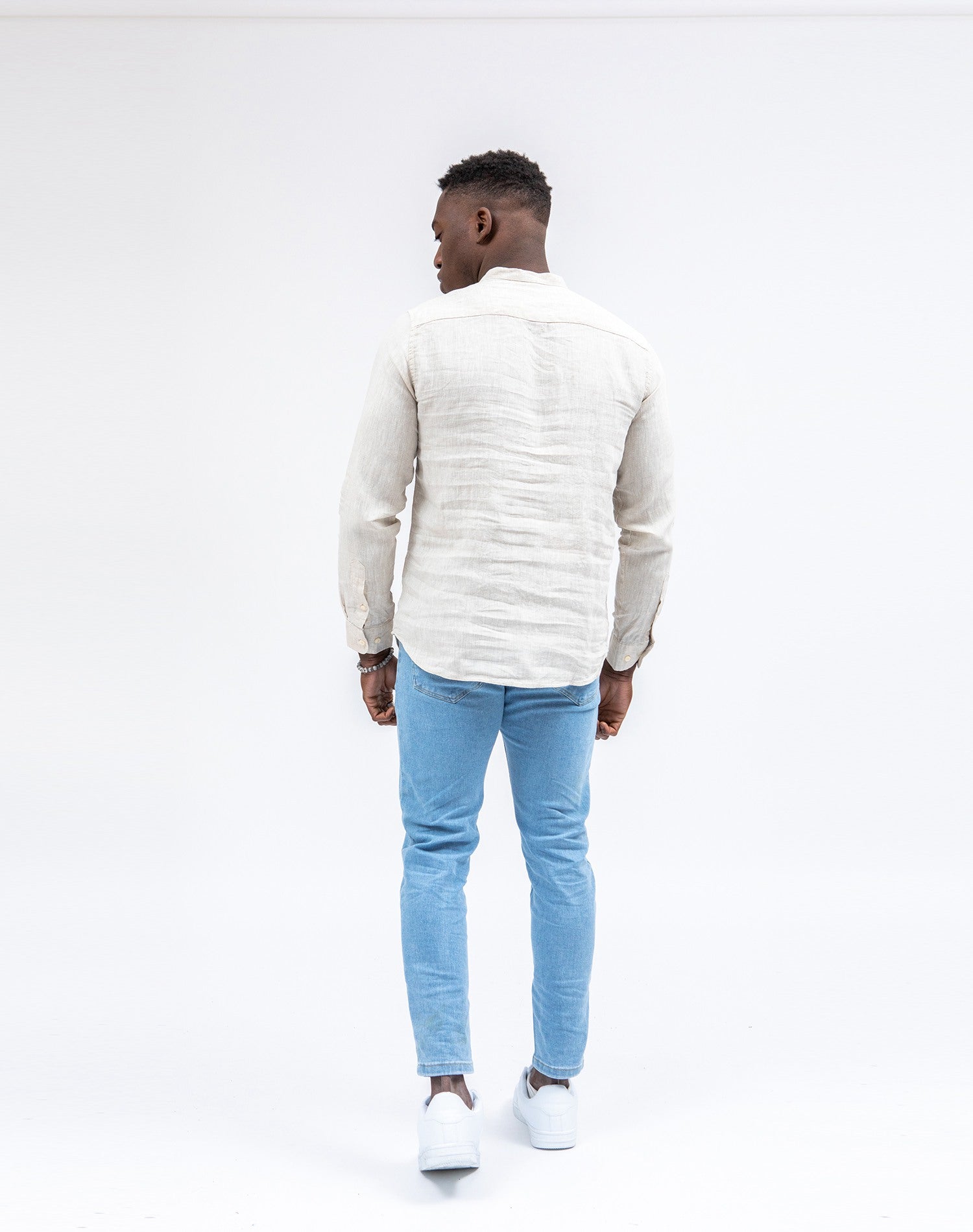 Camisa polera de lino beis cuello mao básicoCamisas manga largaBeisS