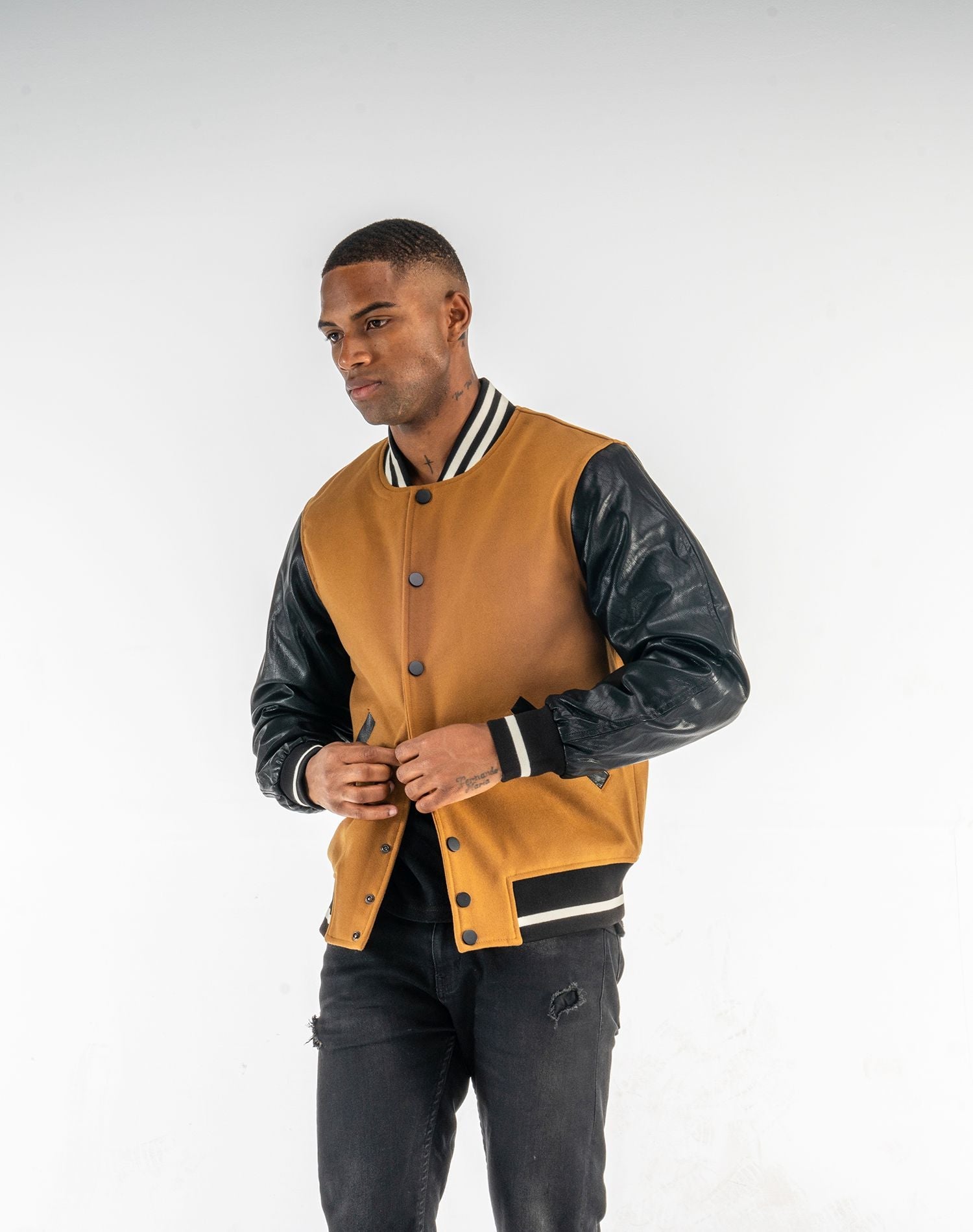 Chaqueta bomber de paño con manga de polipiel para hombreAbrigos / ChaquetasCamelS