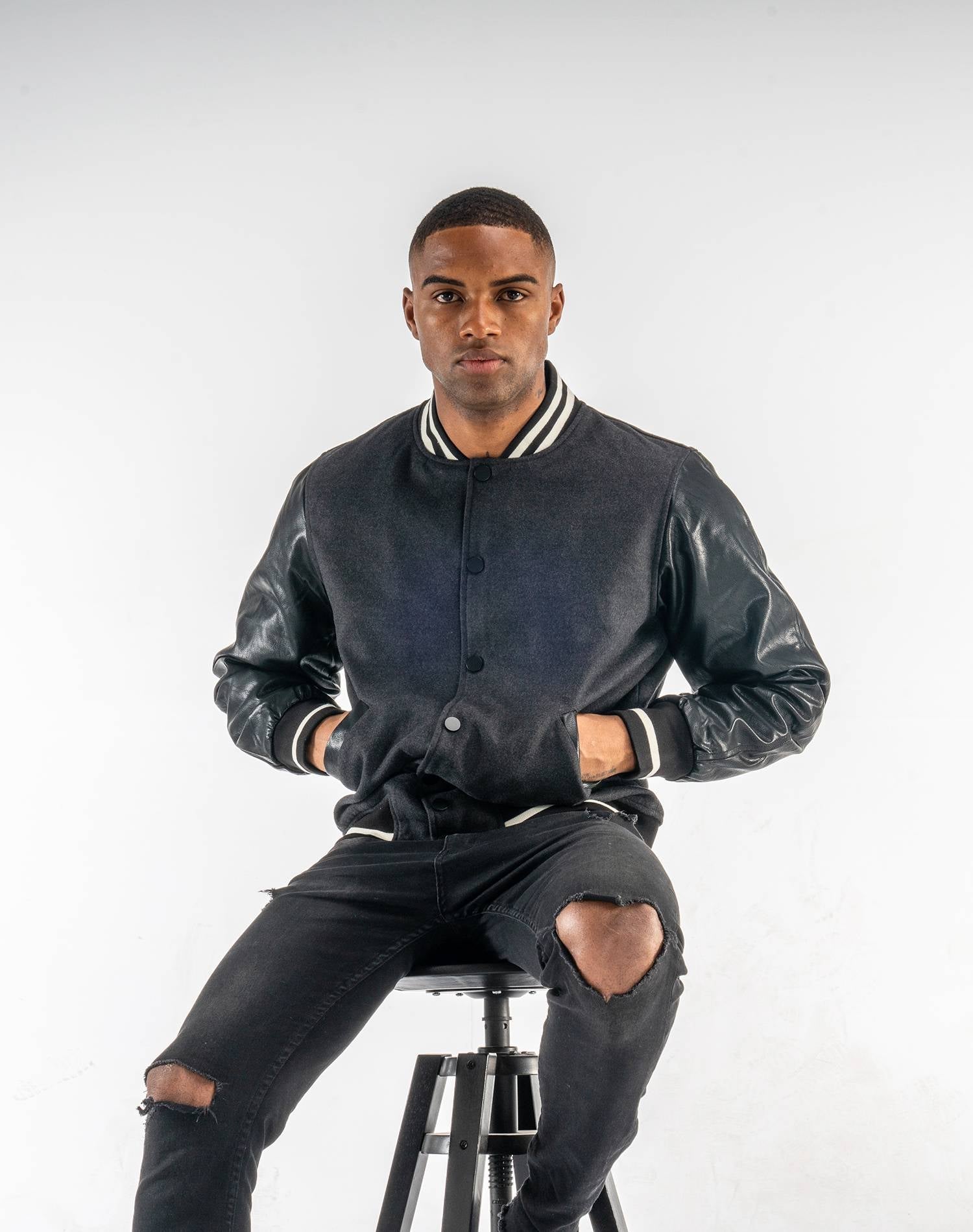 Chaqueta bomber de paño con manga de polipiel para hombreAbrigos / ChaquetasGrisS