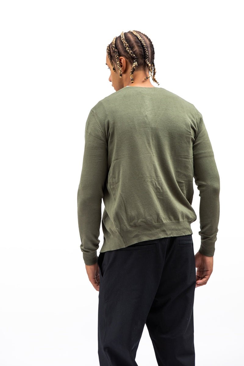 Jersey verde con botón abiertoJerseisverde militarM