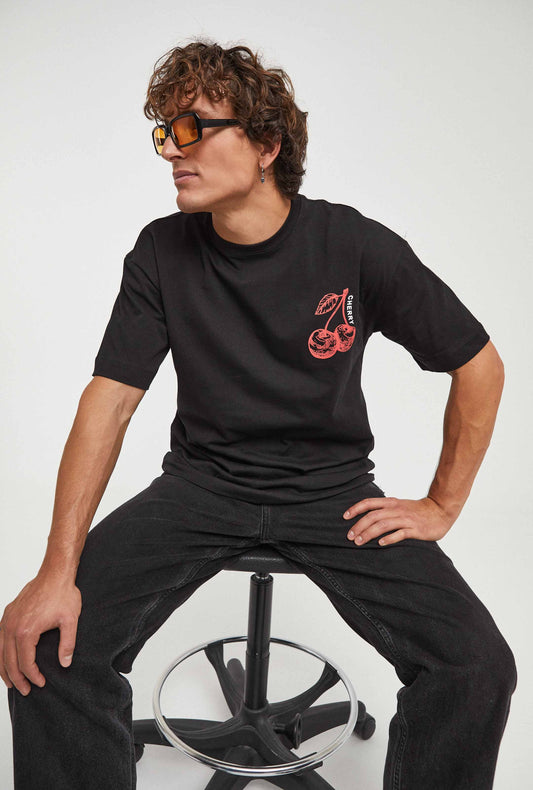 camiseta oversize streetwear con cereza efecto puff 3D