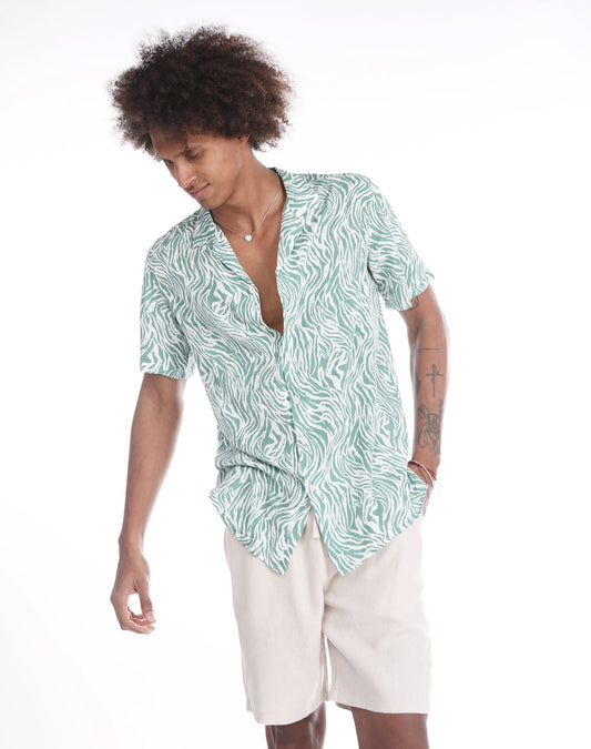 Camisa hawaiana de hoja tigre