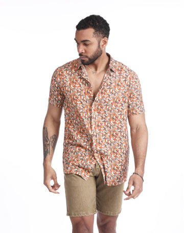Camisa hawaiana piezas de madera arena
