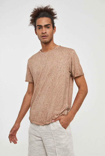 Camiseta básica con ribete enrollado