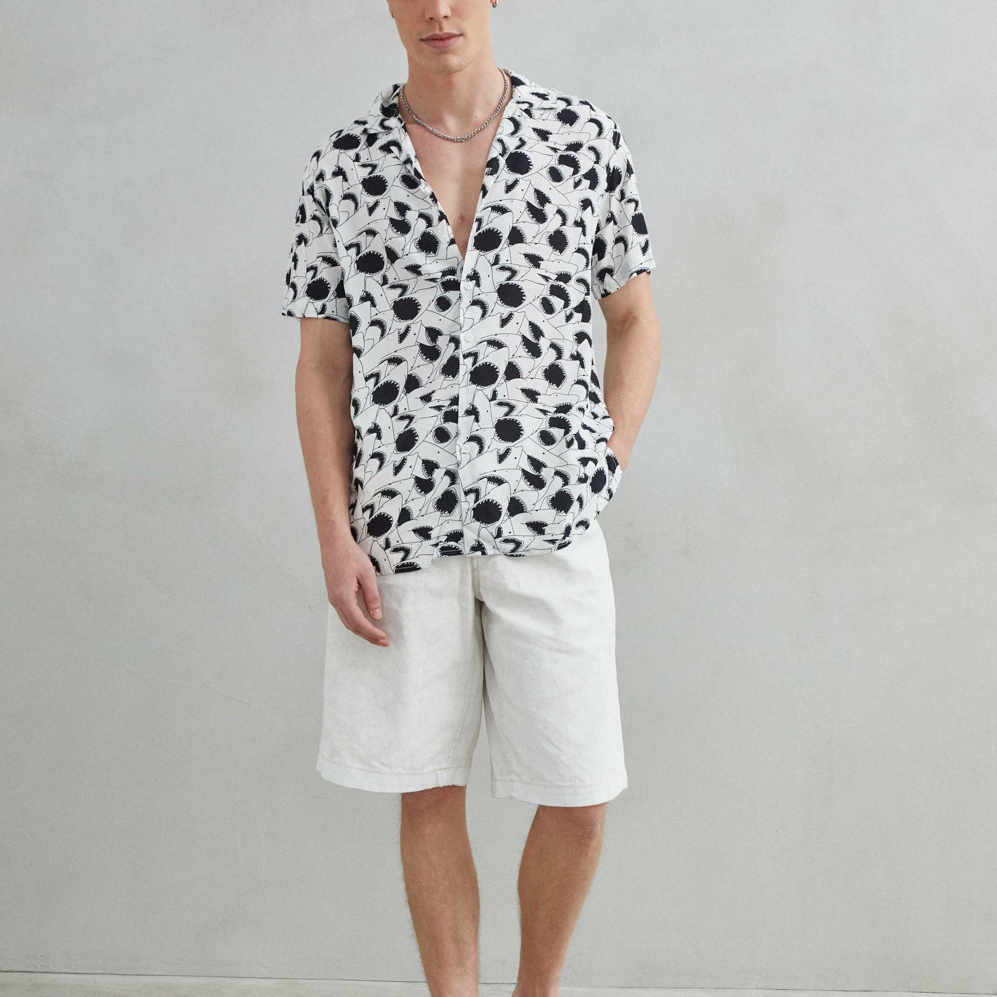 camisa hawaiana hombre estampado tiburón blanca viscosa