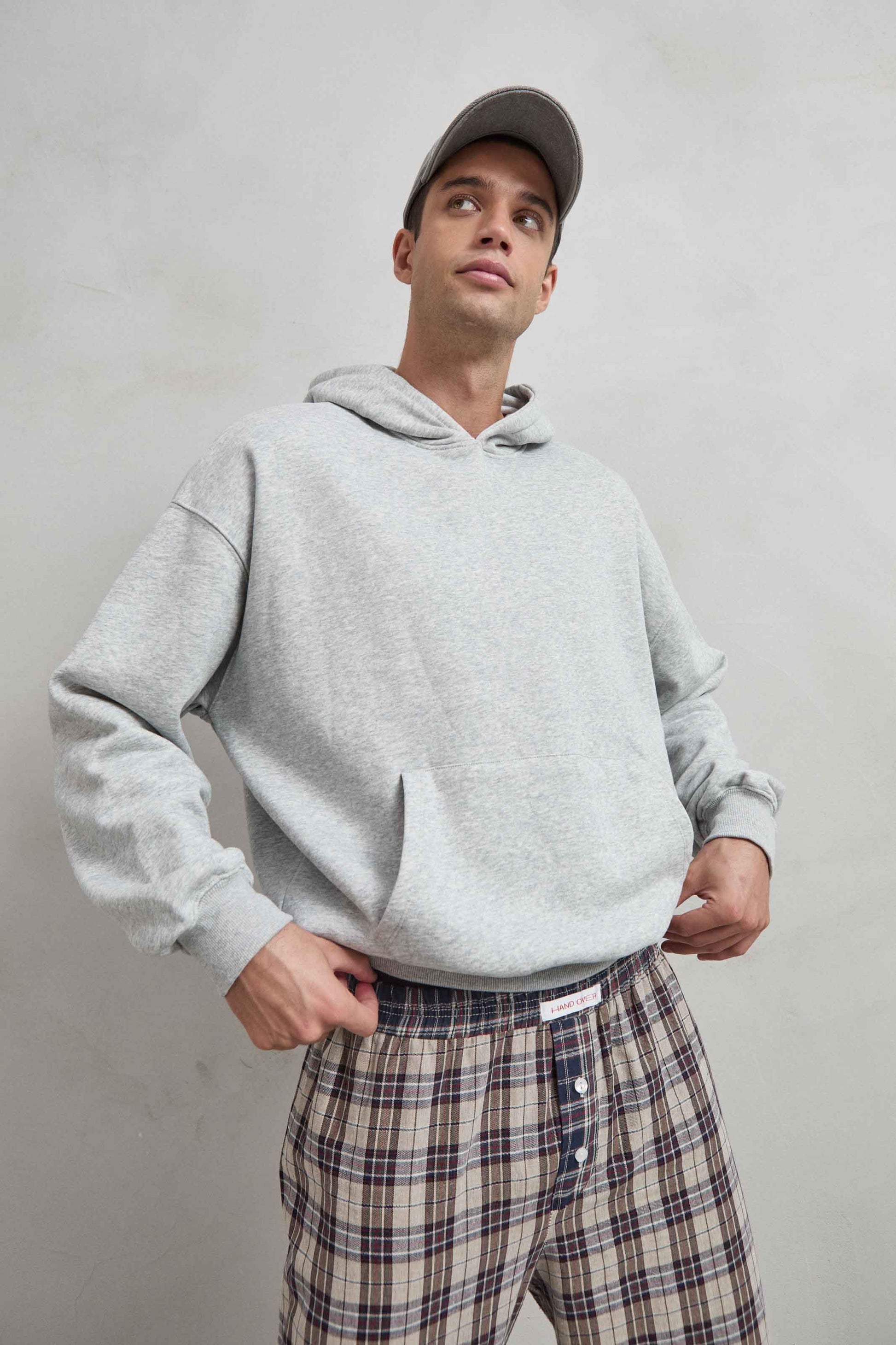 Sudadera OVERSIZE gris para hombre, estilo casual y cómodo