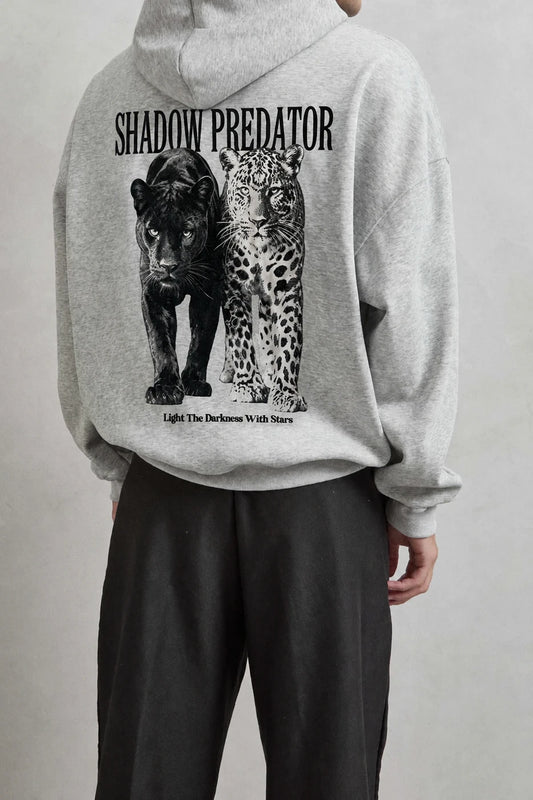 Espalda de sudadera gris con pantera negra, leopardo y texto Shadow Predator