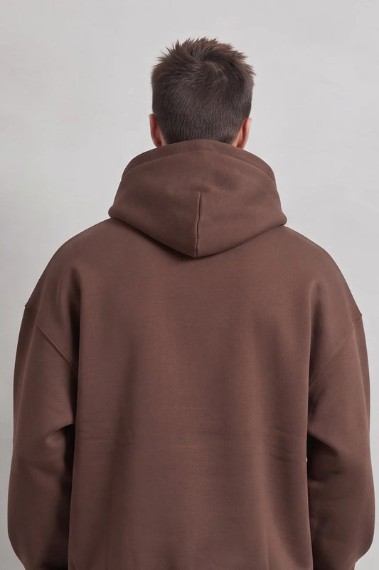 Espalda lisa de sudadera marrón con capucha y hombros caídos