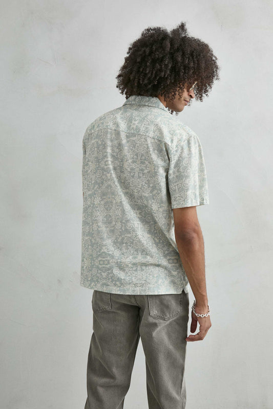 Tejido algodón transpirable camisa verde agua hombre verano