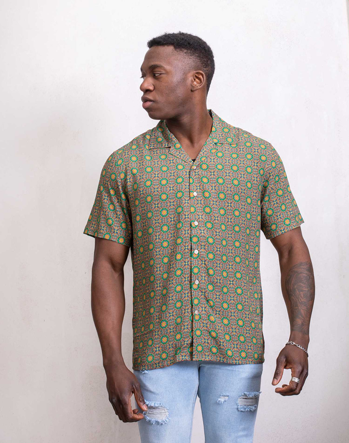 Camisa hawaiana geometrica verdeCamisas manga cortaBlancoS