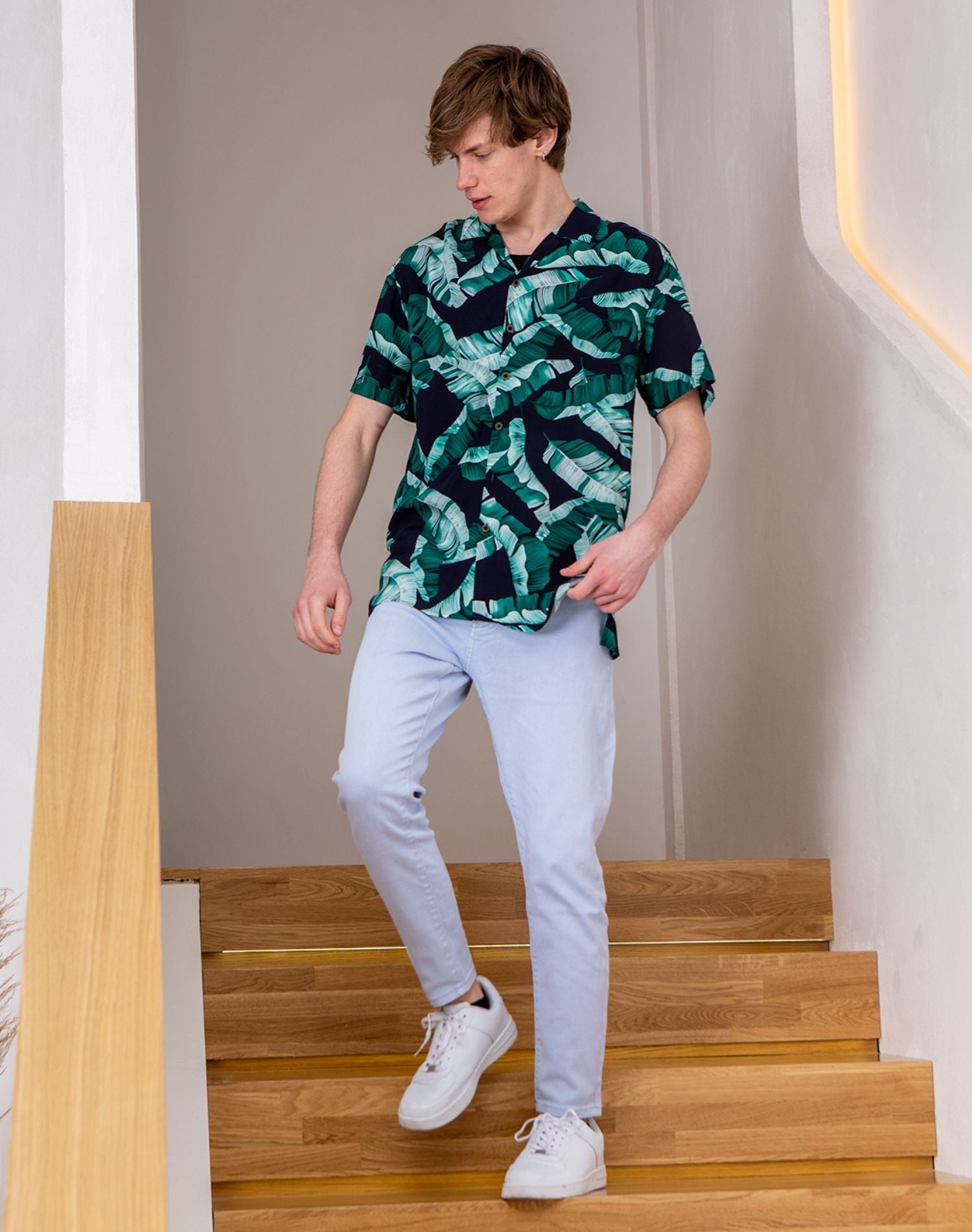 Camisa hawaiana de hojasCamisas manga cortaAzul marinoS