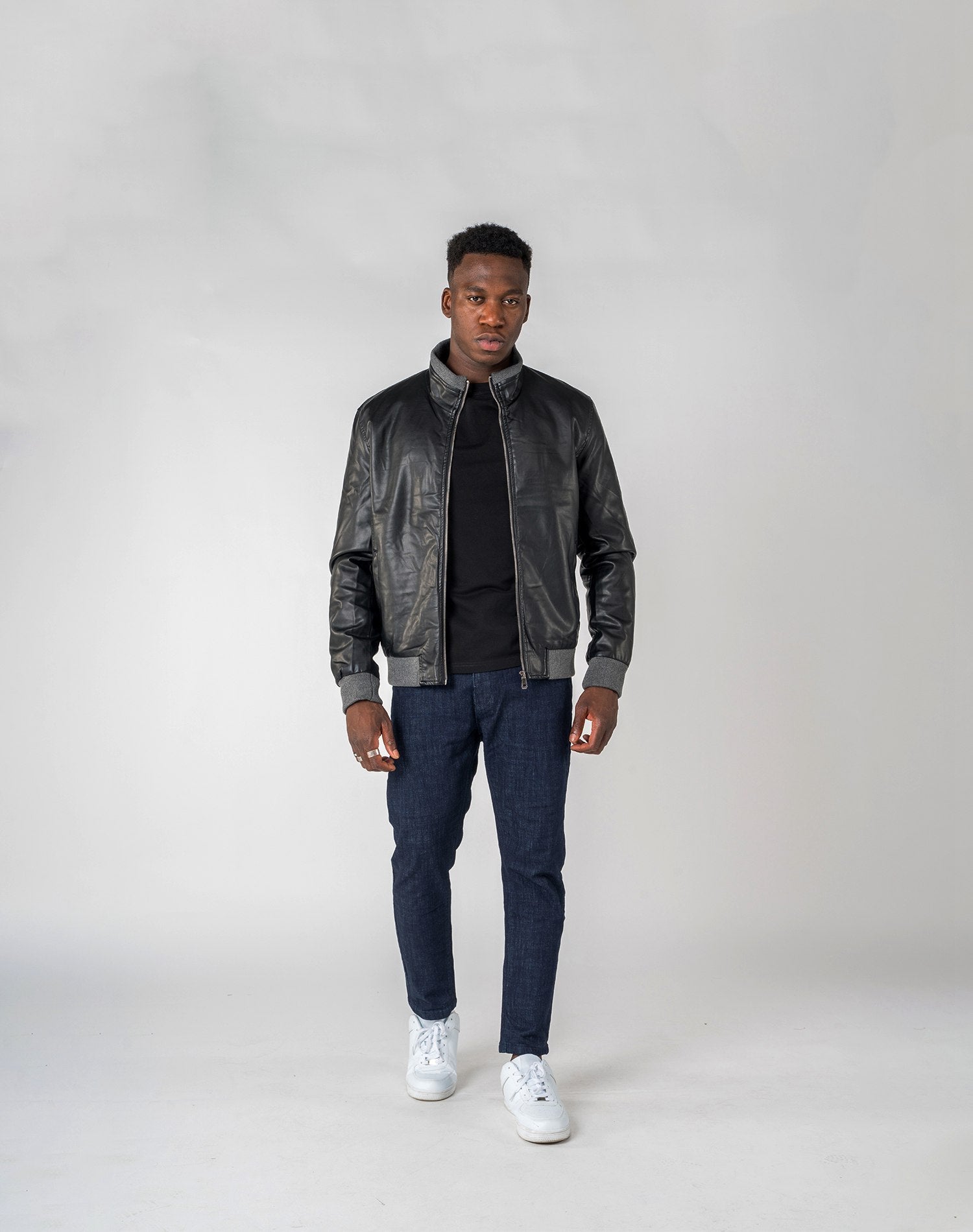 Chaqueta bomber de polipiel para hombresAbrigos / ChaquetasNegroS