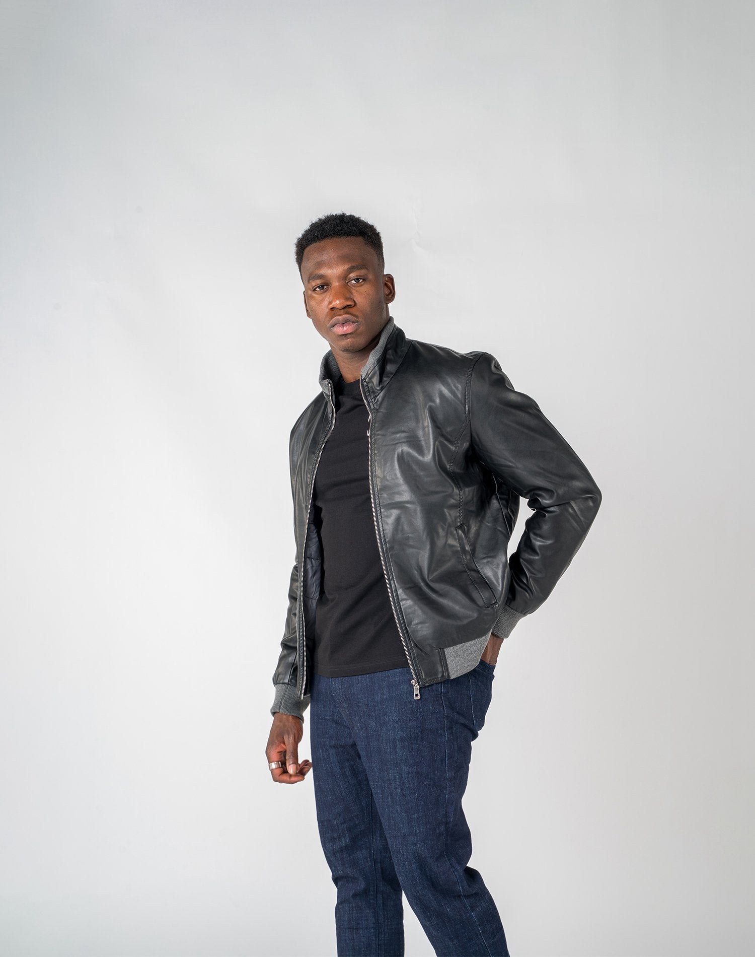Chaqueta bomber de polipiel para hombresAbrigos / ChaquetasNegroS
