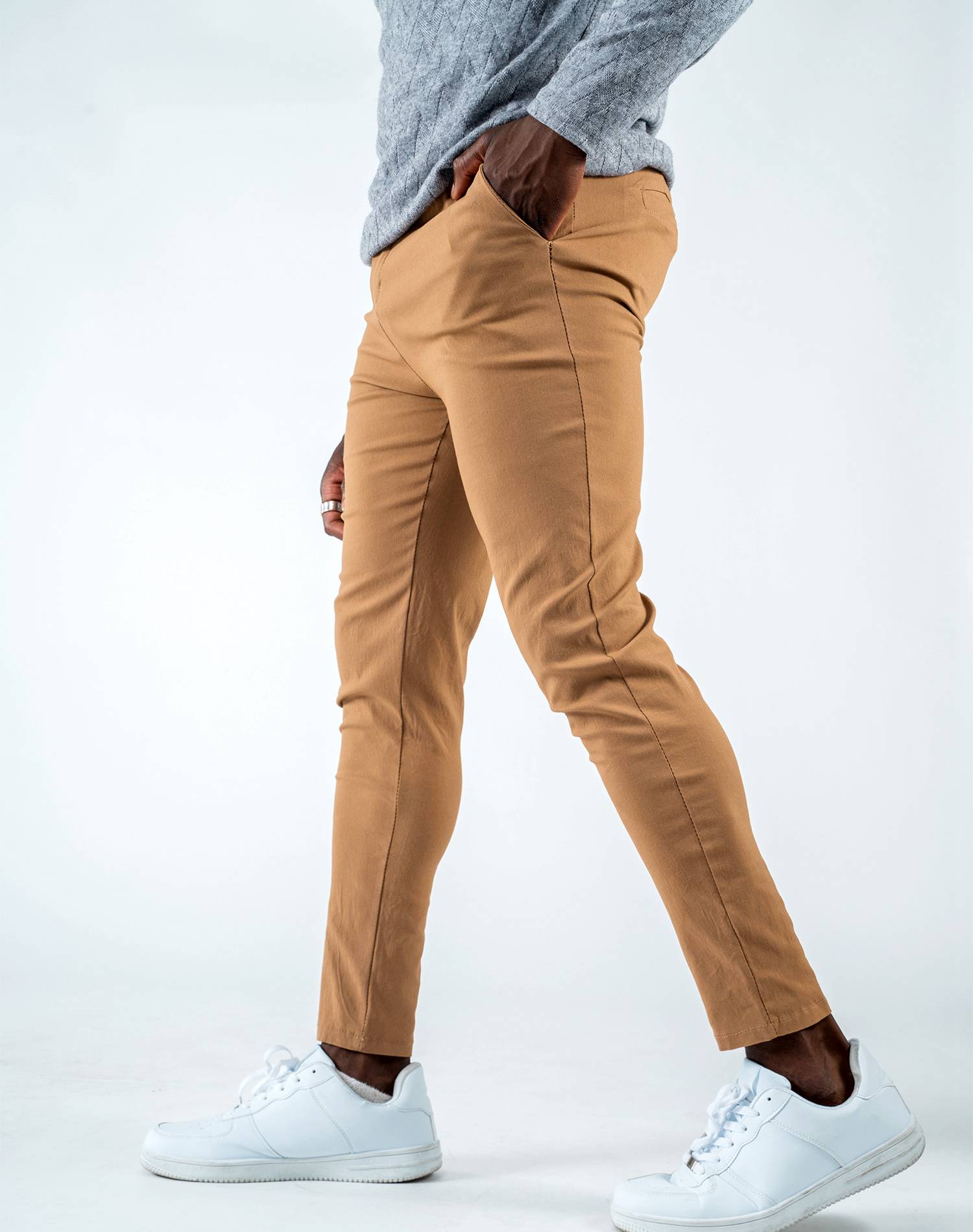 Pantalón chino skinny fit elastizadaPantalones largosCamelS