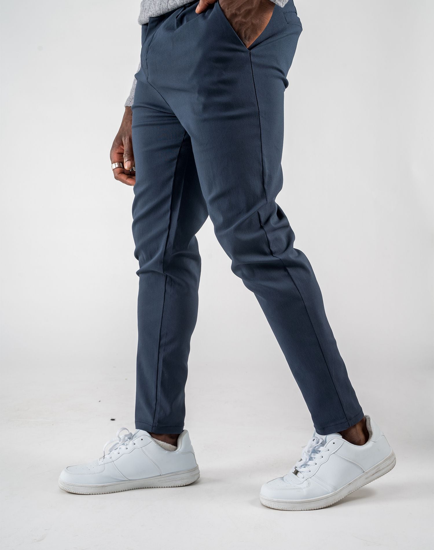 Pantalón chino skinny fit elastizadaPantalones largosAzulS