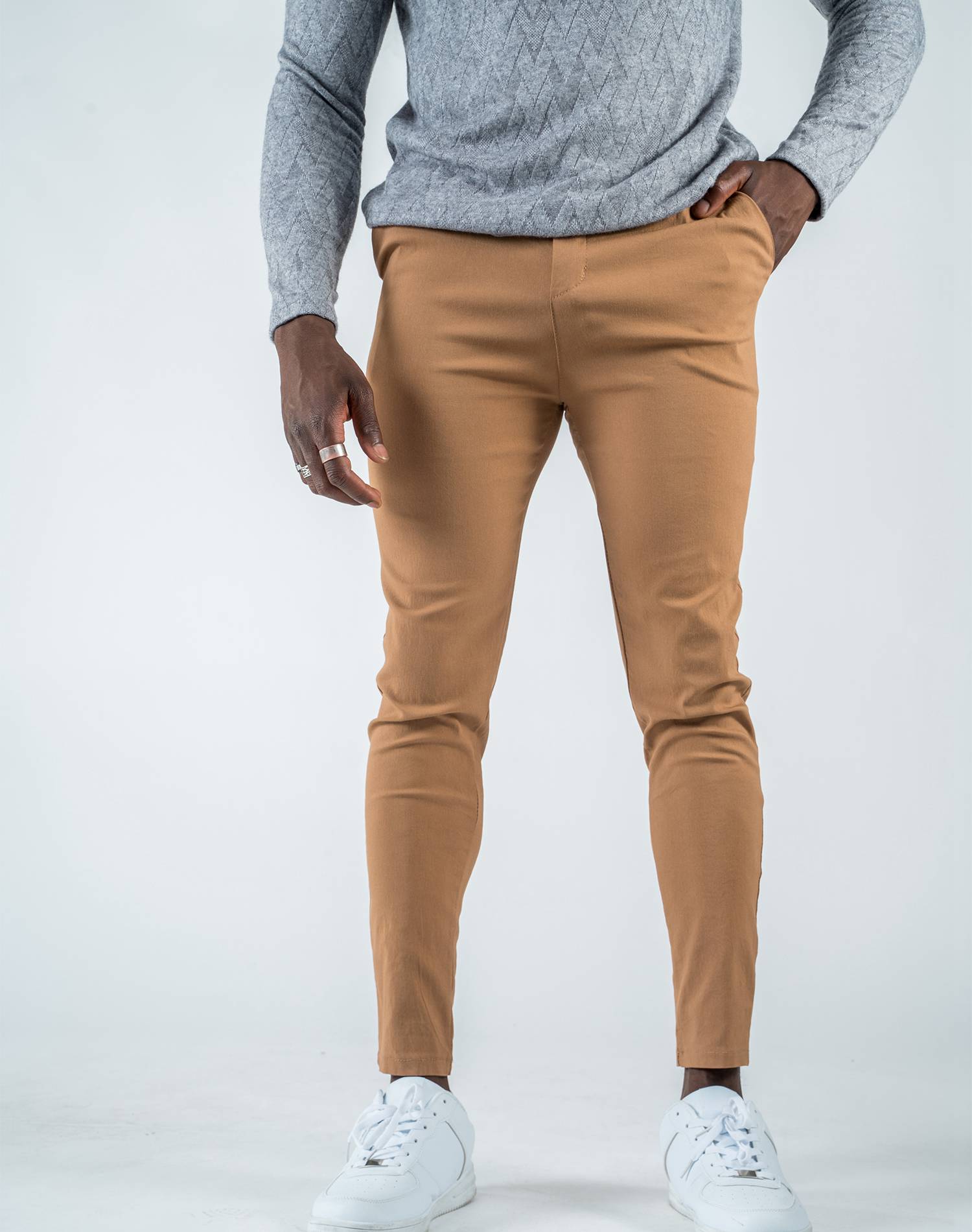 Pantalón chino skinny fit elastizadaPantalones largosCamelS